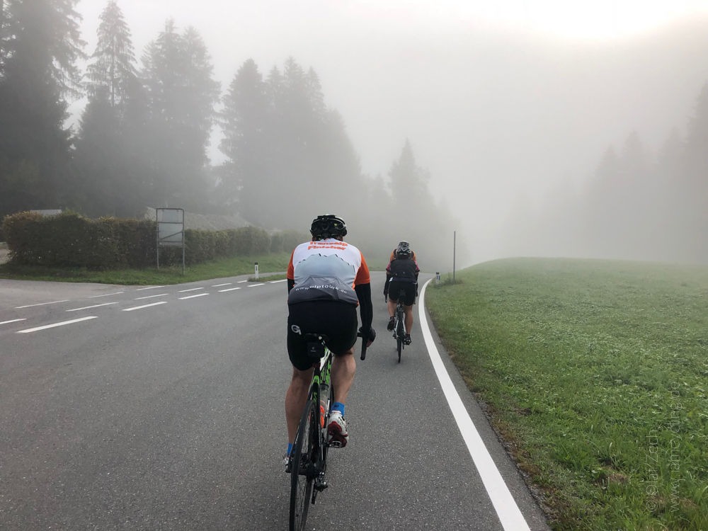 Rennrad Saisonfinale Bodensee: Start am Morgen im Nebel