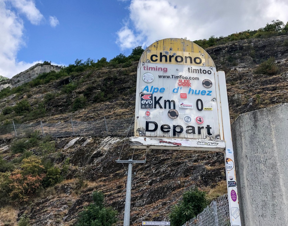iamcycling-Savoy-Alps-Kilometer zero of the climb to Alpe d'Huez